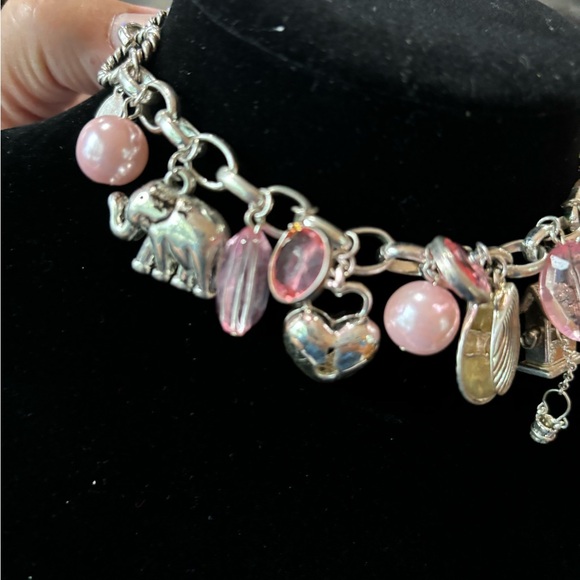 Cookie Lee charm bracelet. 6 silver tone charms with pink/pearl beads and clear - Picture 7 of 7
